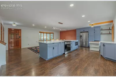 6717 Bishop Drive, Colorado Springs, CO 80918 - Photo 9
