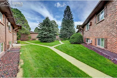 6633 W Dublin Loop #4, Colorado Springs, CO 80918 - Photo 5