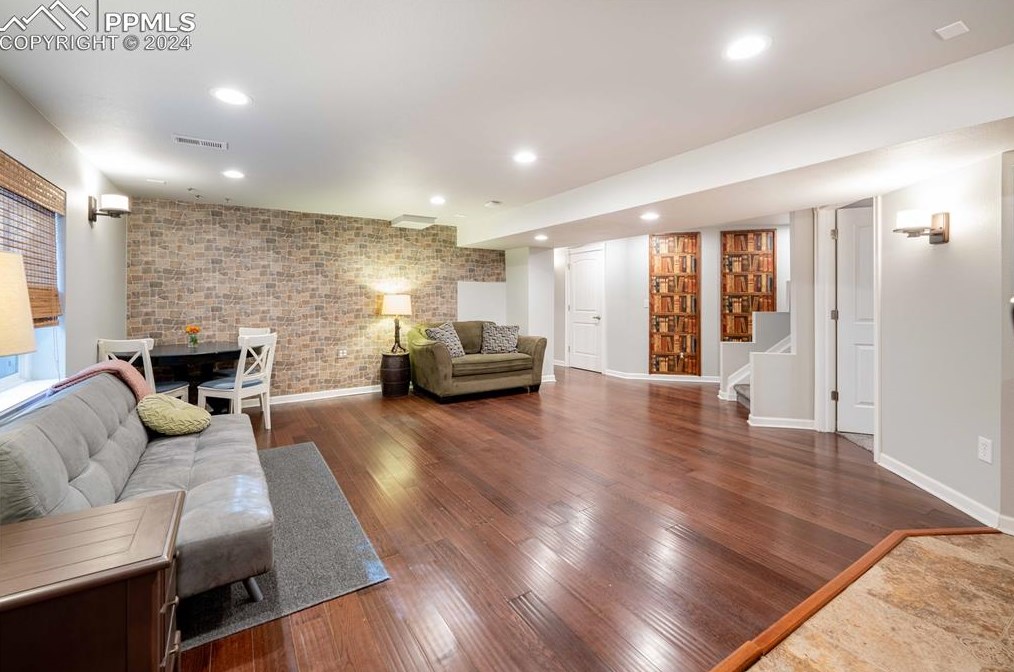 10446 Stonewillow Dr, Parker CO  80134-2503 exterior