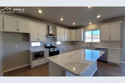 10651 Wolf Lake Drive, Colorado Springs, CO 80924 - Photo 9