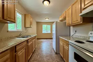 1854 Saratoga Dr, Colorado Springs, CO 80910 - Photo 7
