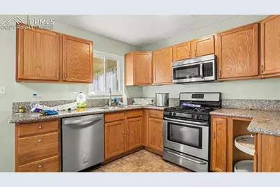527 Syracuse Street, Colorado Springs, CO 80911 - Photo 5