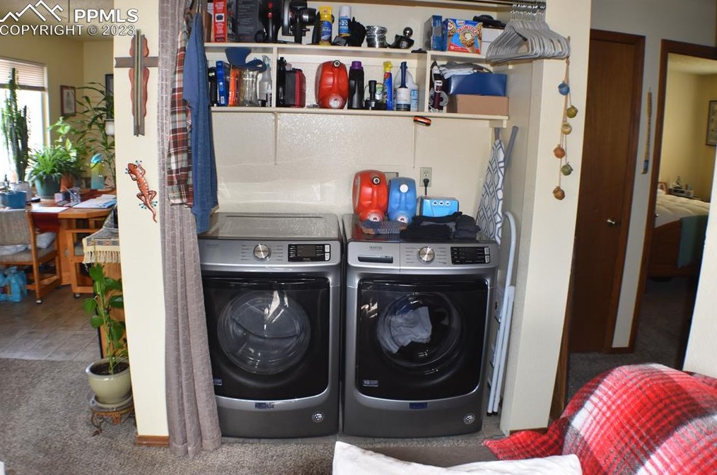 2107 Chestnut St, Colorado Springs CO 80907-6612 exterior