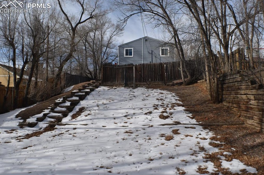 2107 Chestnut St, Colorado Springs CO 80907-6612 exterior