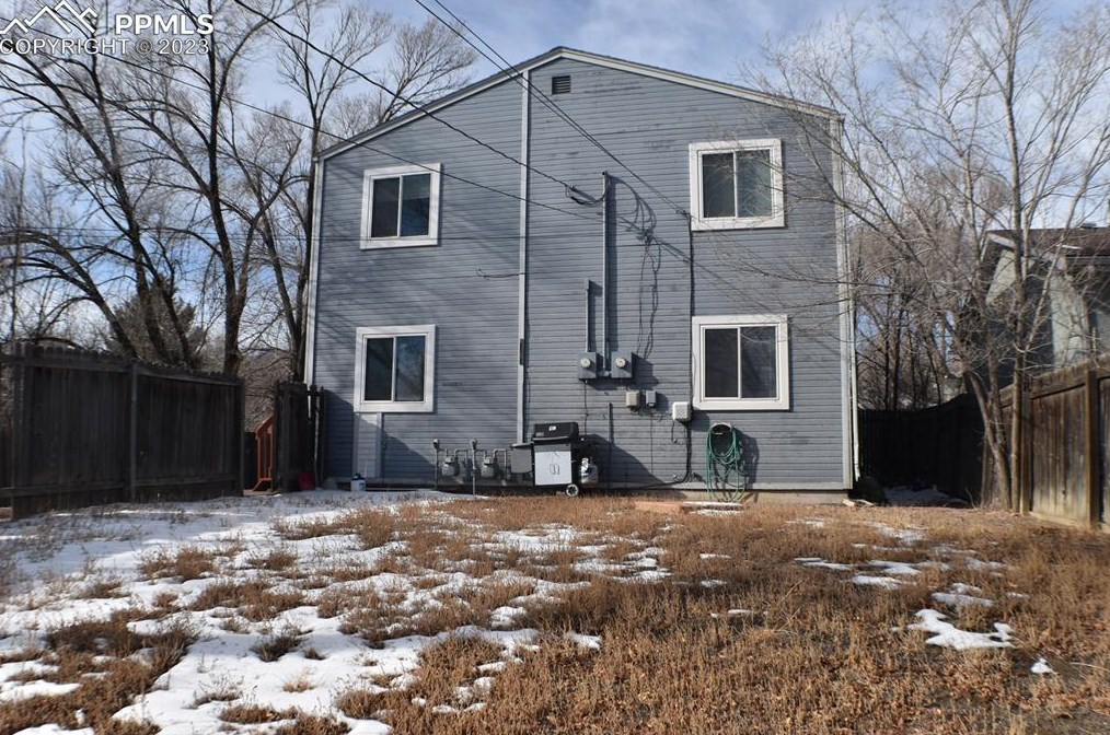 2107 Chestnut St, Colorado Springs CO 80907-6612 exterior