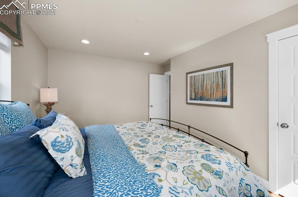 1514 Platte Ave, Colorado Springs CO 80909-6049 exterior