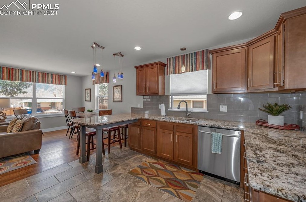 1514 Platte Ave, Colorado Springs CO 80909-6049 exterior