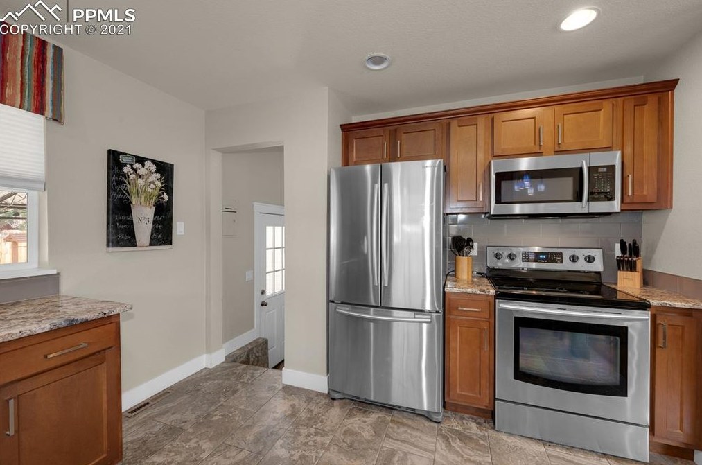 1514 Platte Ave, Colorado Springs CO 80909-6049 exterior