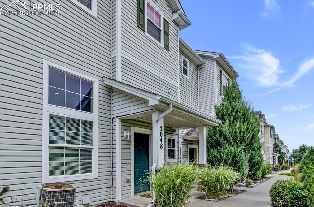 2048 Babbling Strm Hts, Colorado Springs CO 80910-3018 exterior