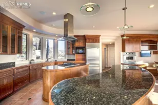 3620 Twisted Oak Cir, Colorado Springs, CO 80904 - Photo 11