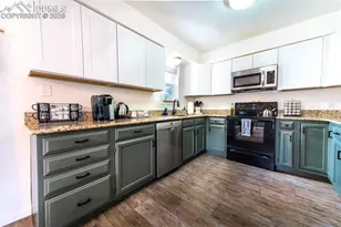 918 Lorraine Ave, Woodland Park, CO 80863 - Photo 3