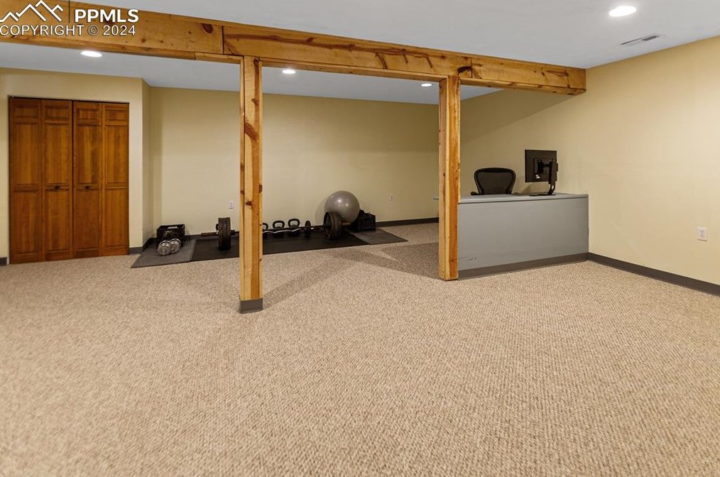 2720 Sunnywood Ave, Woodland Park CO 80863-9401 exterior