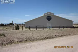 1035 Newton Rd, Pueblo, CO 81005 - Photo 3