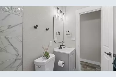 121 W Fountain Boulevard, Colorado Springs, CO 80903 - Photo 19
