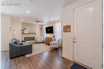 5173 Roundhouse Drive, Colorado Springs, CO 80925 - Photo 9