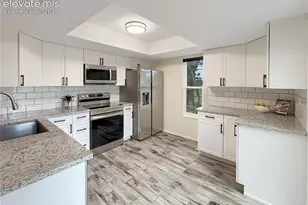 422 Cobblestone Dr, Colorado Springs, CO 80906 - Photo 3