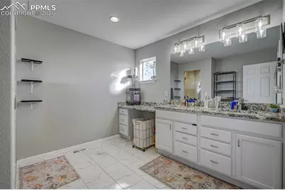 40 E Lyons Drive, Pueblo, CO 81007 - Photo 13