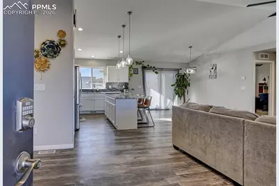 40 E Lyons Drive, Pueblo, CO 81007 - Photo 11