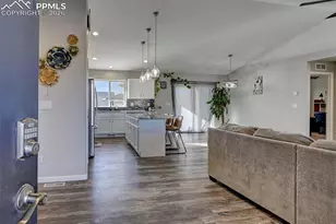 40 E Lyons Dr, Pueblo, CO 81007 - Photo 11