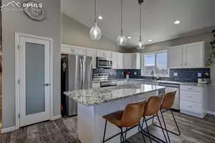 40 E Lyons Dr, Pueblo, CO 81007 - Photo 9