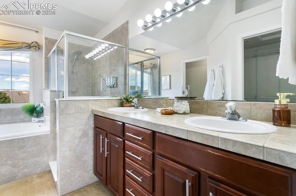 11953 Royal County Down Rd, Amo CO exterior