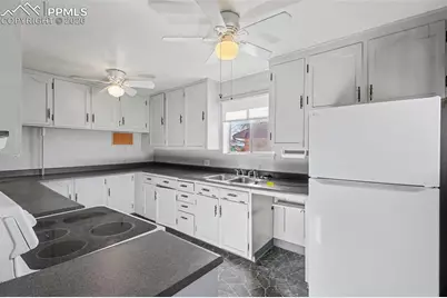 518 Yellowstone Road, Colorado Springs, CO 80910 - Photo 9