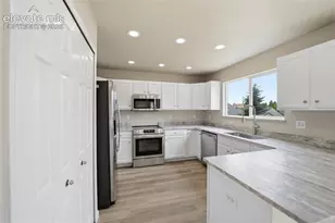 4922 Dunecrest Dr, Colorado Springs, CO 80922 - Photo 9