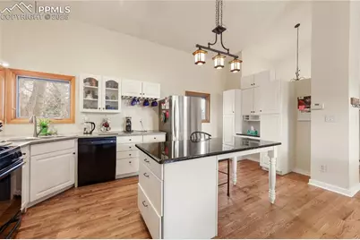 6550 Hastings Drive, Colorado Springs, CO 80919 - Photo 9