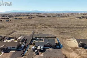 463 N Desert Cove Dr, Pueblo, CO 81007 - Photo 9
