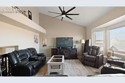 463 N Desert Cove Drive, Pueblo, CO 81007 - Photo 17