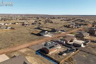 463 N Desert Cove Dr, Pueblo, CO 81007 - Photo 25