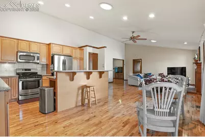 250 Bennington Drive, Colorado Springs, CO 80906 - Photo 9