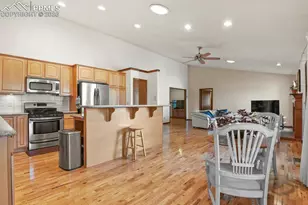 250 Bennington Dr, Colorado Springs, CO 80906 - Photo 9