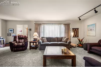 1512 Alexander Circle, Pueblo, CO 81001 - Photo 7