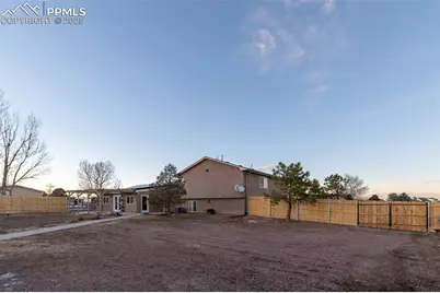758 E Woodleaf Drive, Pueblo, CO 81007 - Photo 27