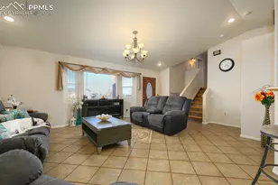 758 E Woodleaf Dr, Pueblo, CO 81007 - Photo 3