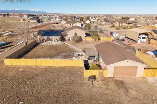 758 E Woodleaf Dr, Pueblo, CO 81007 - Photo 11