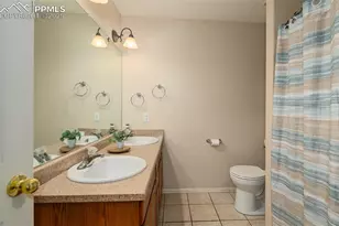 758 E Woodleaf Dr, Pueblo, CO 81007 - Photo 19