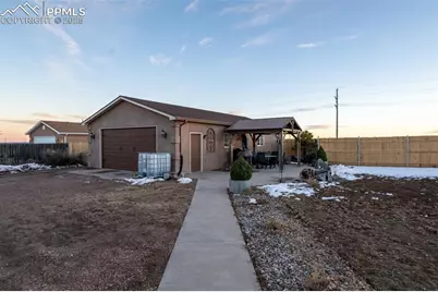 758 E Woodleaf Drive, Pueblo, CO 81007 - Photo 25