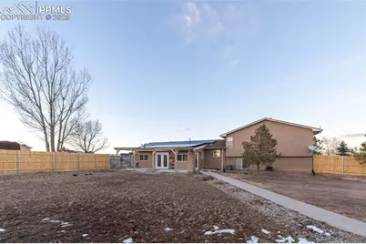 758 E Woodleaf Drive, Pueblo, CO 81007 - Photo 33