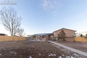 758 E Woodleaf Dr, Pueblo, CO 81007 - Photo 33