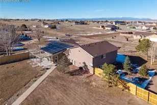 758 E Woodleaf Dr, Pueblo, CO 81007 - Photo 39