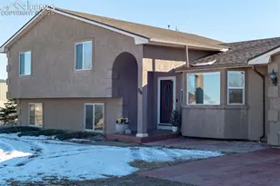 758 E Woodleaf Dr, Pueblo, CO 81007 - Photo 35