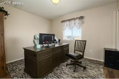 758 E Woodleaf Drive, Pueblo, CO 81007 - Photo 13