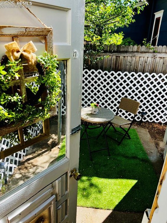 2932 Kiowa St, Colorado Springs CO 80904-2424 exterior