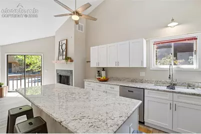806 Pebblewood Drive, Colorado Springs, CO 80919 - Photo 7