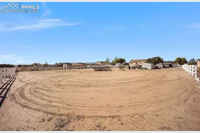 1036 S Los Charros Drive, Pueblo, CO 81007 - Photo 21