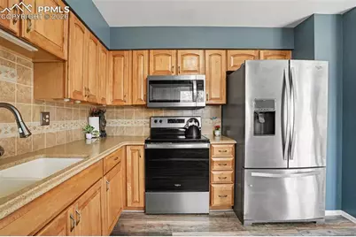 5465 Escondido Drive, Colorado Springs, CO 80918 - Photo 9