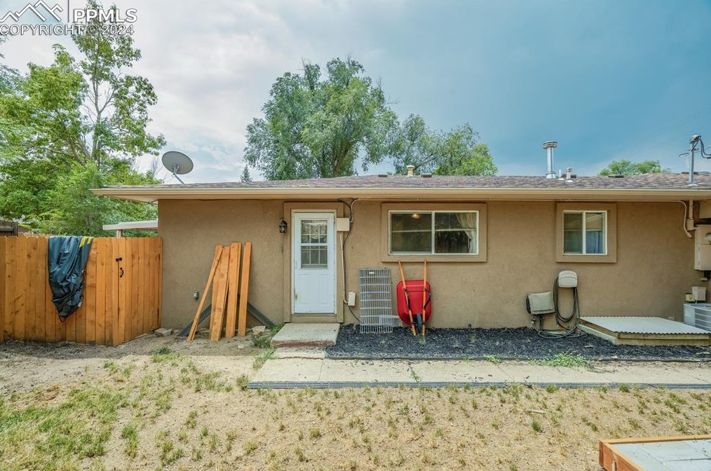 1530 Boulder St, Colorado Springs CO  80903-3123 exterior