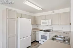 3002 W Elizabeth St, Fort Collins, CO 80521 - Photo 13